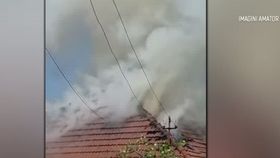 VIDEO 30 De mii de euro au ars în podul casei! O familie din Timișoara a rămas fără toti banii economisiți